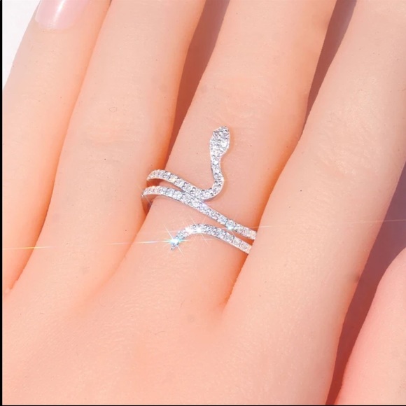 New 925 Silver Lovely Snake Diamond Girls Ring - Picture 5 of 5